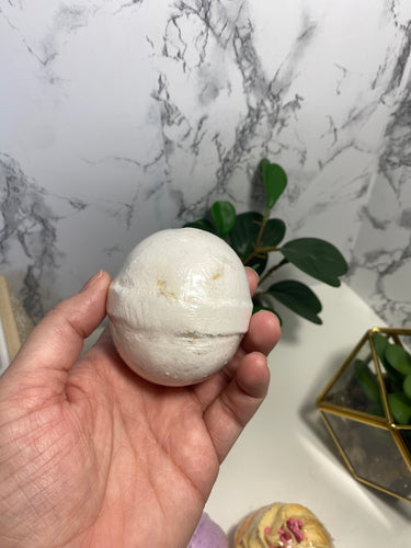 Soft & Smooth Bath Bomb